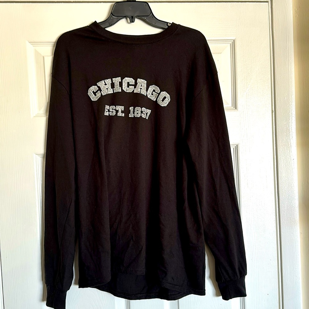 Chicago Est. 1837 black L long sleeve tee shirt